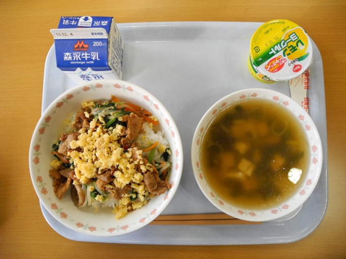 about-25-miles-away-yashima-junior-high-school-offers-students-rice-pork-and-egg-lemon-yogurt-tofu-seaweed-soup-and-milk-1491207487_680x0